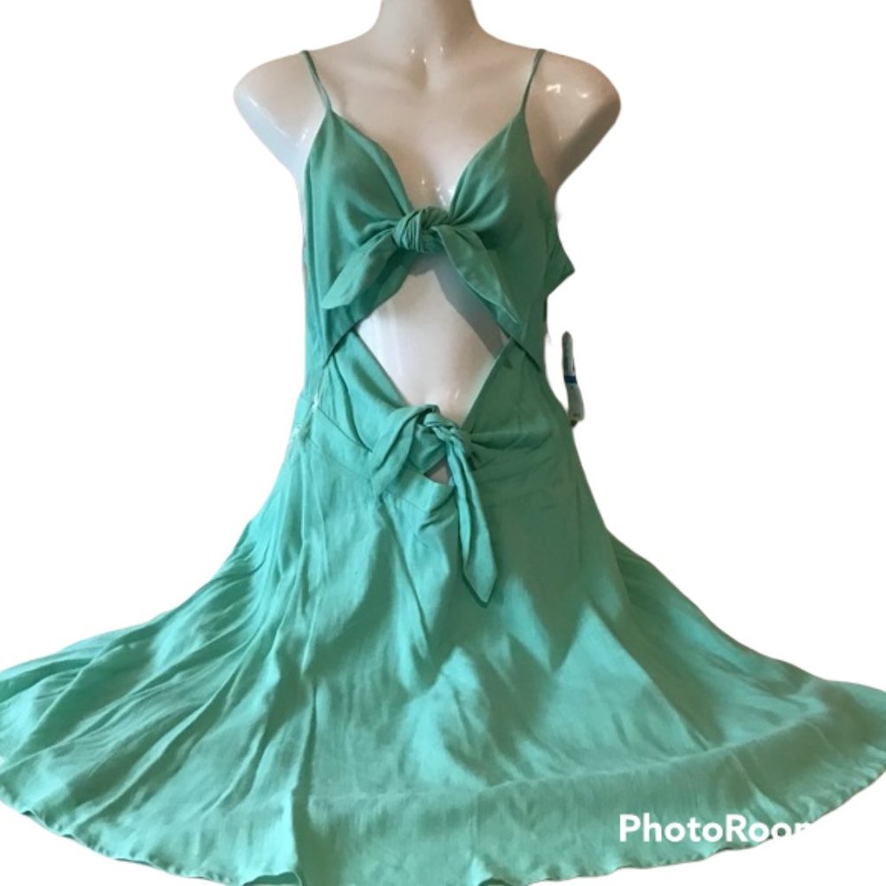 Dress Junior’s XL Green Open Midriff NWT $64